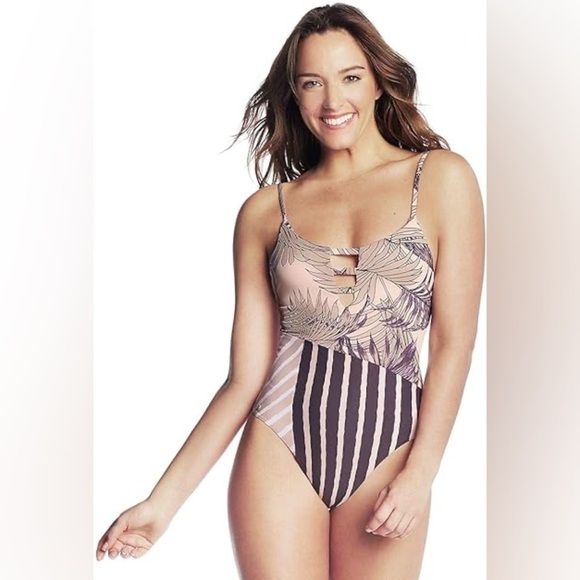 Maaji Women's Standard Bossa Nova Boss Reversible One Piece Swimsuit - Picture 1 of 9